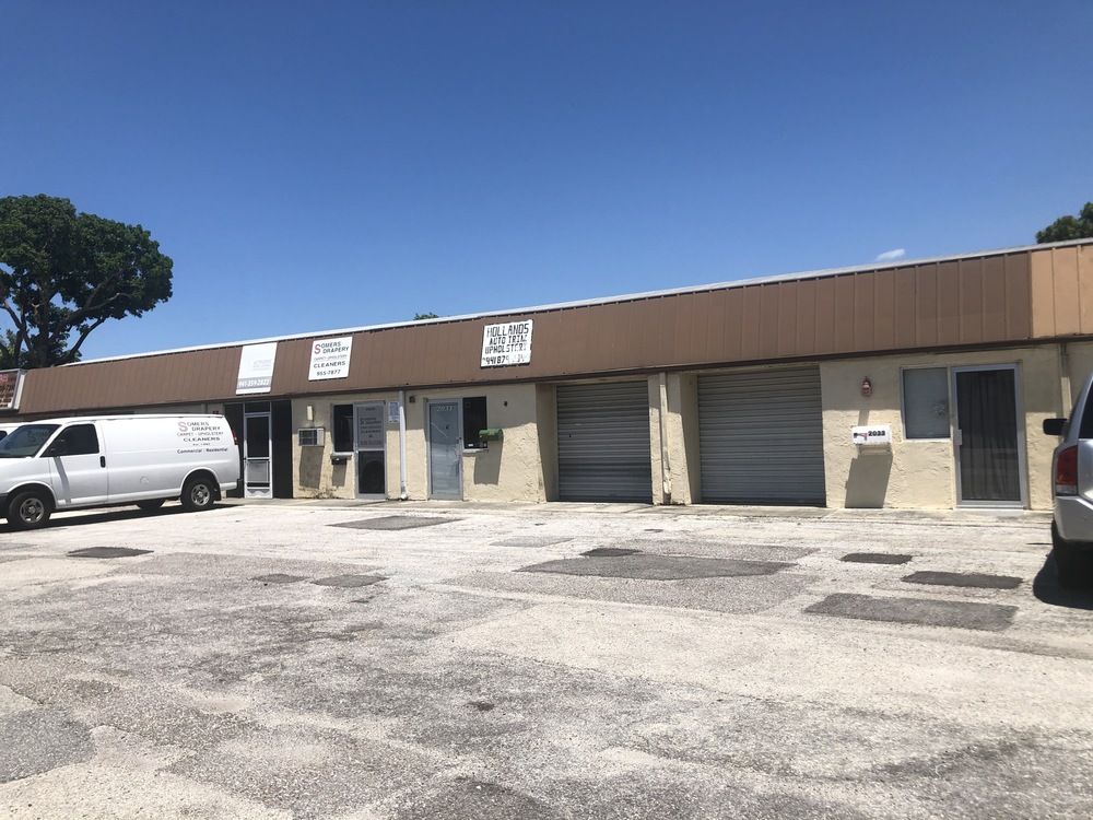 Ivy Business Center-Sarasota-Downtown area: 2051 Princeton St, Sarasota, FL 34237